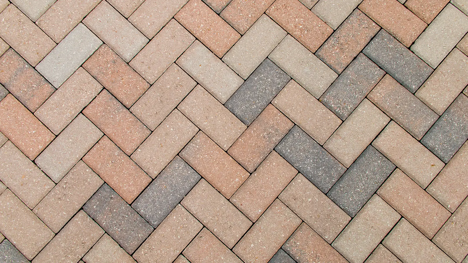 herringbone prick paver design